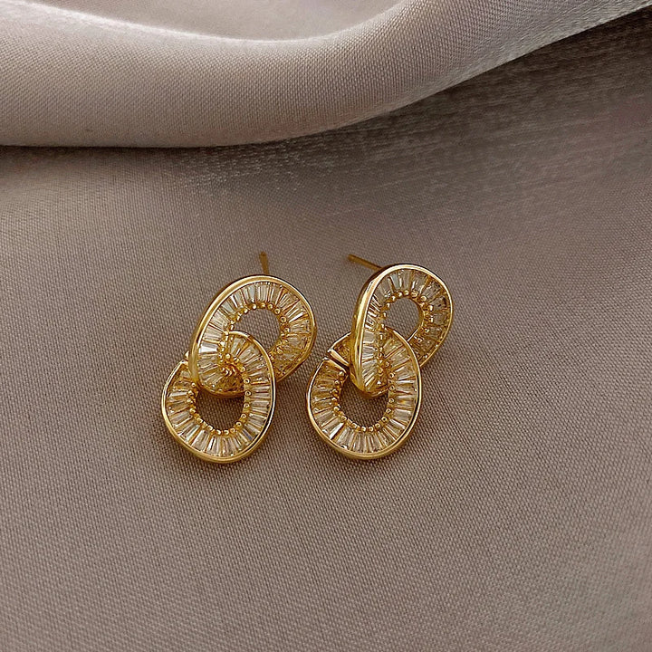 Circle Clasp Gold Color Pendant Earrings - Divawearfashion