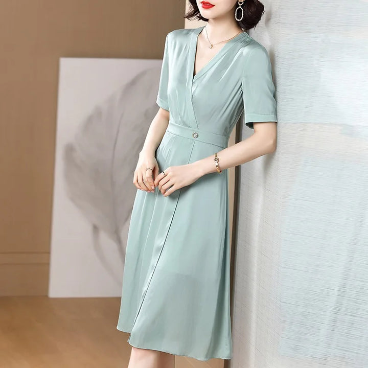 Short Sleeve Knee-High Silk V-Neck Dress - Divawearfashion