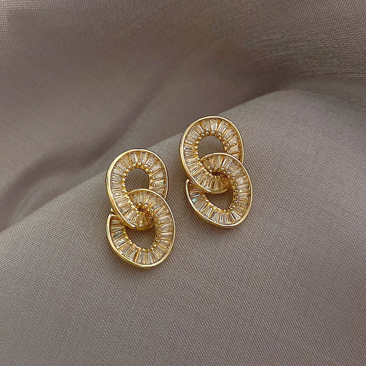 Circle Clasp Gold Color Pendant Earrings - Divawearfashion