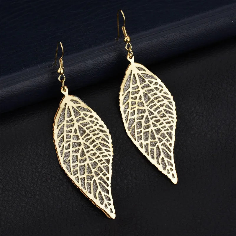 Baroque Vintage Leaf Drop Long Earrings - Divawearfashion